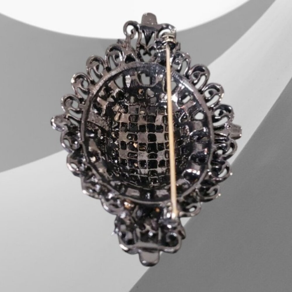 Elegant Black Crystal Rhinestone Statement Brooch - Picture 7 of 8